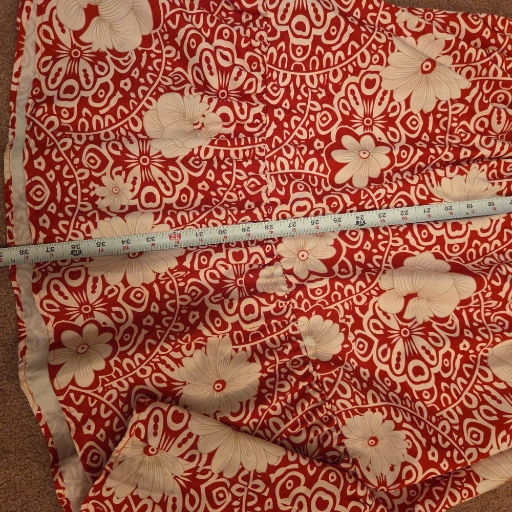 Unk Red and White Floral Midi Dress with Ruffle Sleeves - Picture 4 of 5